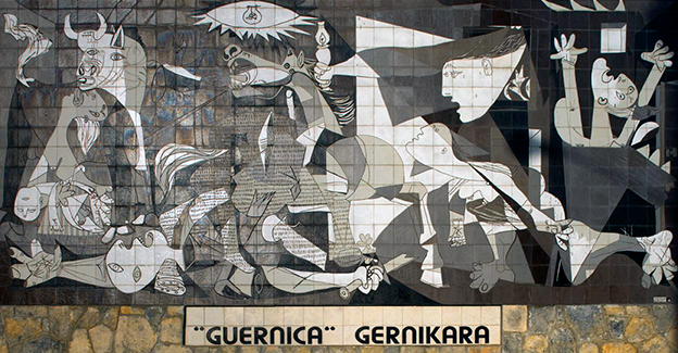 Mural of the painting “Guernica” by Picasso made in tiles and full size. Location: Guernica (Allendesalazar street, 11).